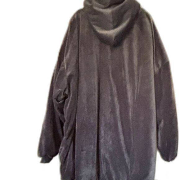 THE COMFY Original | Oversized Microfiber/Sherpa Wearable Blanket, OSFA - Picture 2 of 2